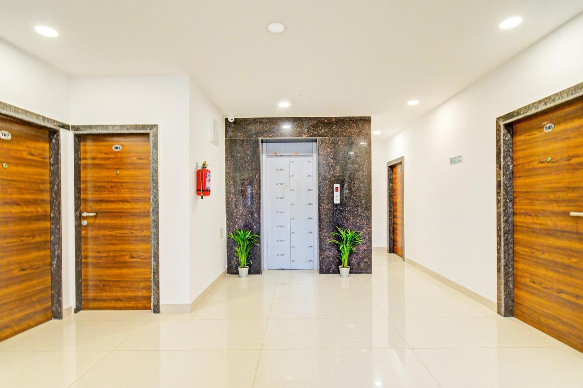 Super Townhouse Oak Suchitra Kompally Road Formerly Sun Moon Hotels Trimulgherry Buitenkant foto