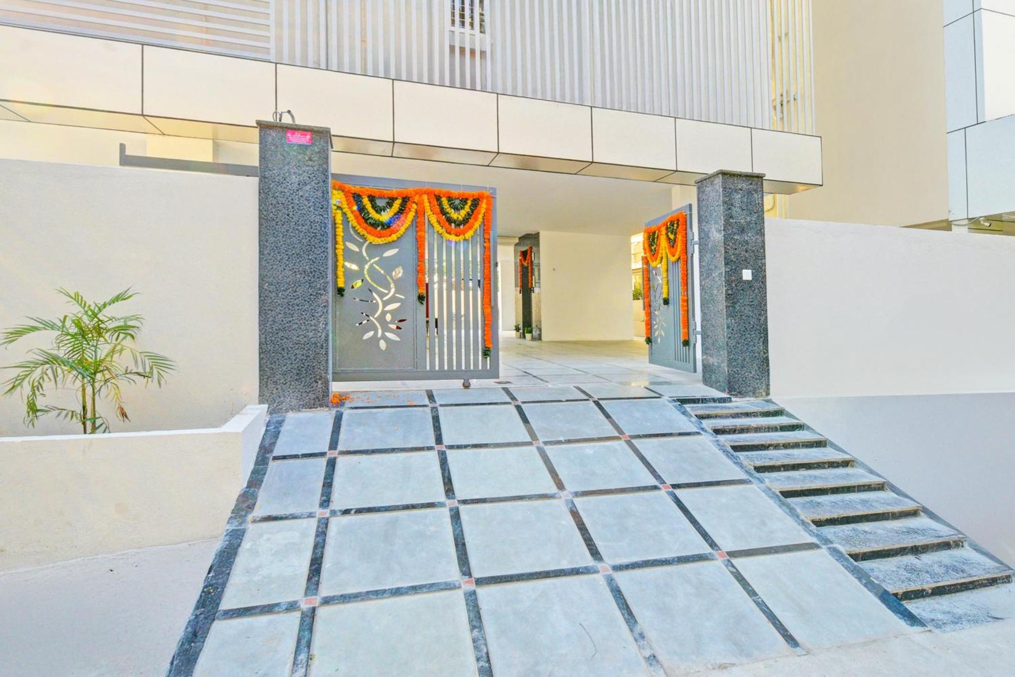 Super Townhouse Oak Suchitra Kompally Road Formerly Sun Moon Hotels Trimulgherry Buitenkant foto