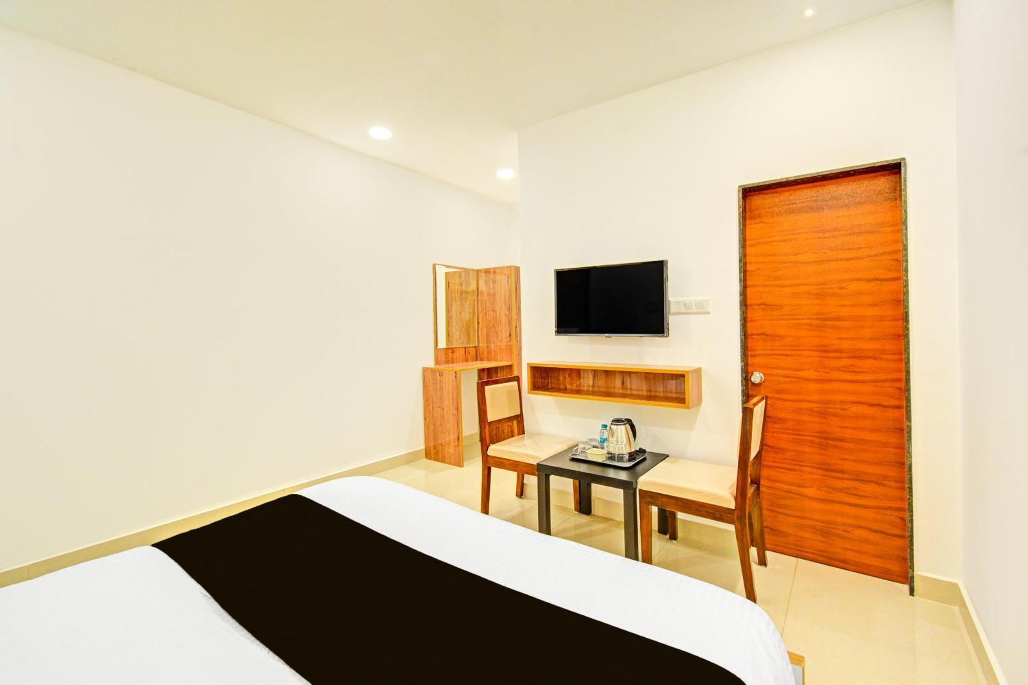 Super Townhouse Oak Suchitra Kompally Road Formerly Sun Moon Hotels Trimulgherry Buitenkant foto