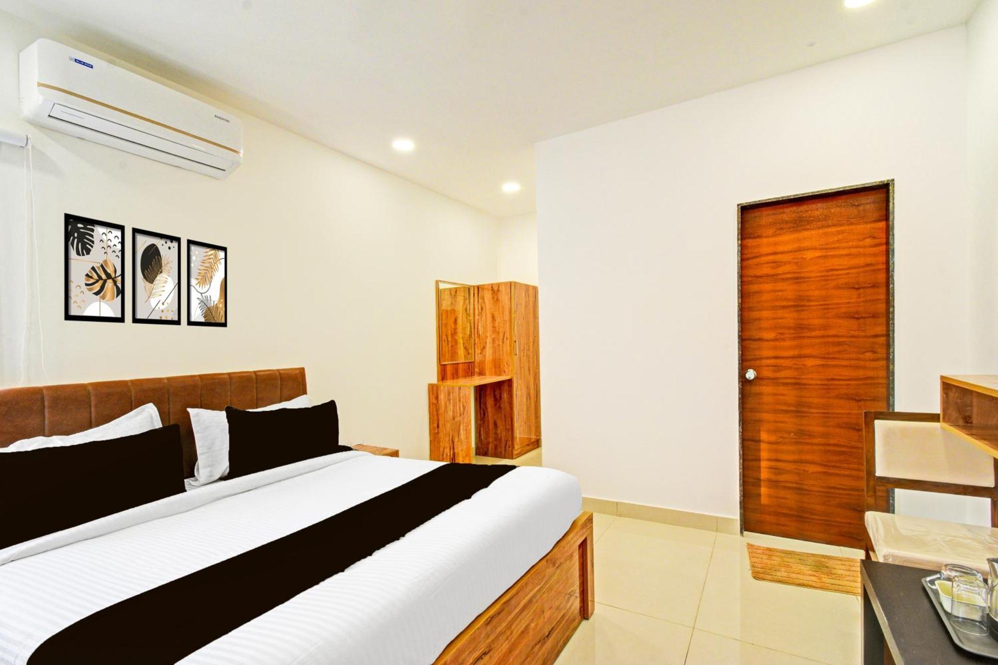 Super Townhouse Oak Suchitra Kompally Road Formerly Sun Moon Hotels Trimulgherry Buitenkant foto